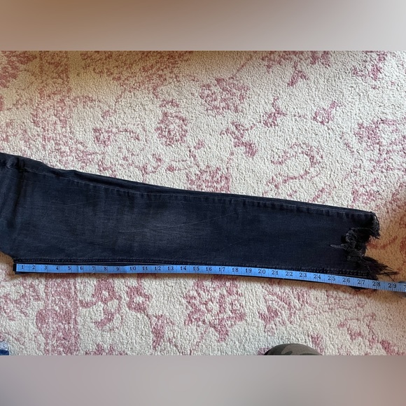 Zara The Skinny Pearl Black Distressed jeans size 6 - Picture 6 of 7